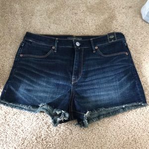 Abercrombie & Fitch Shorts - Abercrombie high rise shorts size 28 Abercrombie & Fitch Shorts - Abercrombie high rise shorts size 28